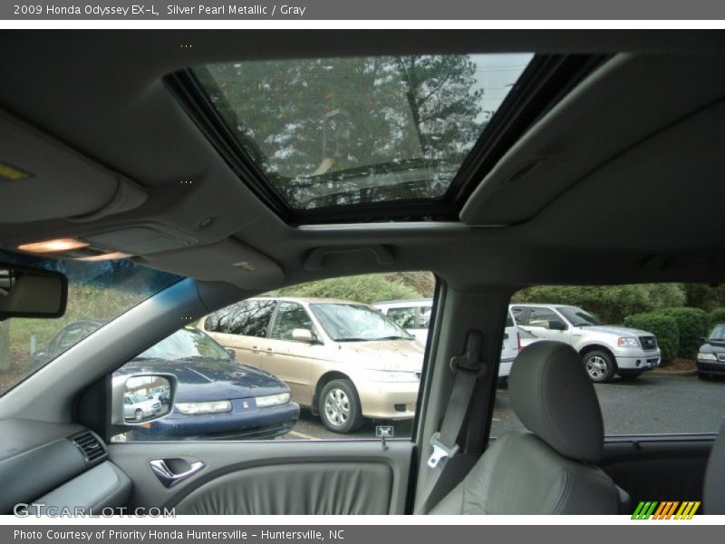 Silver Pearl Metallic / Gray 2009 Honda Odyssey EX-L
