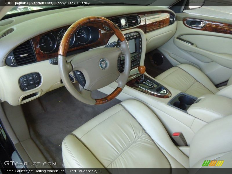  2006 XJ Vanden Plas Barley Interior