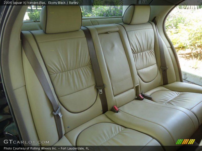 Ebony Black / Barley 2006 Jaguar XJ Vanden Plas