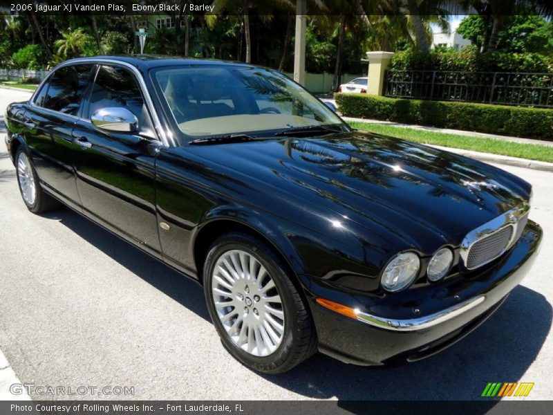 Ebony Black / Barley 2006 Jaguar XJ Vanden Plas
