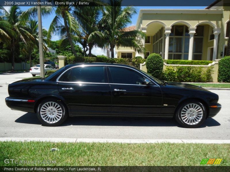 Ebony Black / Barley 2006 Jaguar XJ Vanden Plas