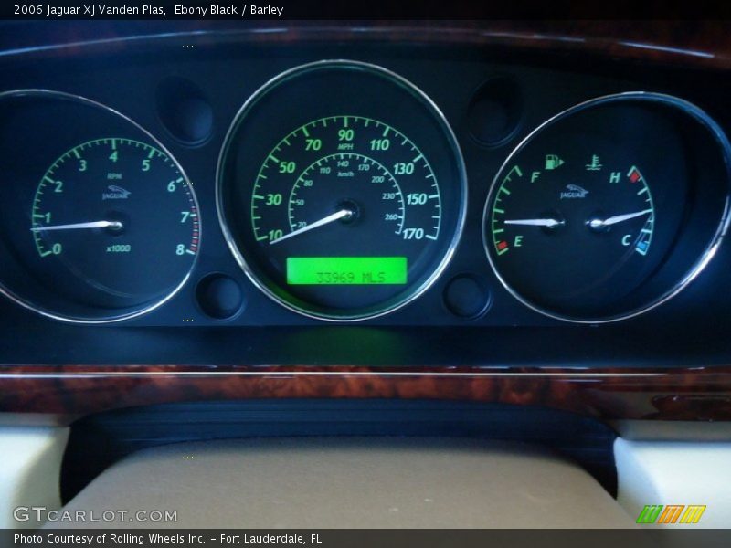  2006 XJ Vanden Plas Vanden Plas Gauges