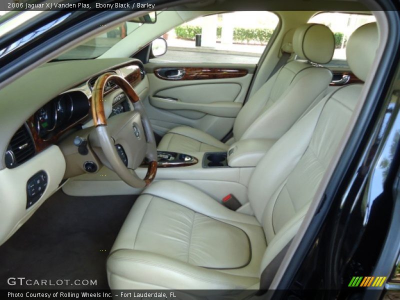 Ebony Black / Barley 2006 Jaguar XJ Vanden Plas