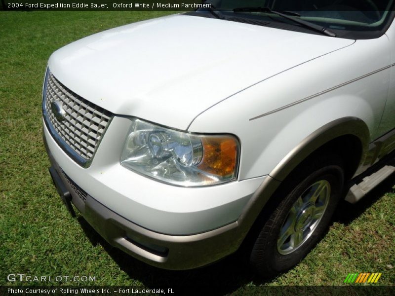 Oxford White / Medium Parchment 2004 Ford Expedition Eddie Bauer