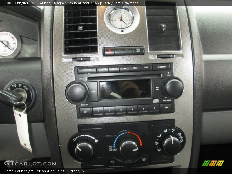 Magnesium Pearlcoat / Deep Jade/Light Graystone 2006 Chrysler 300 Touring
