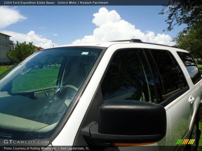 Oxford White / Medium Parchment 2004 Ford Expedition Eddie Bauer