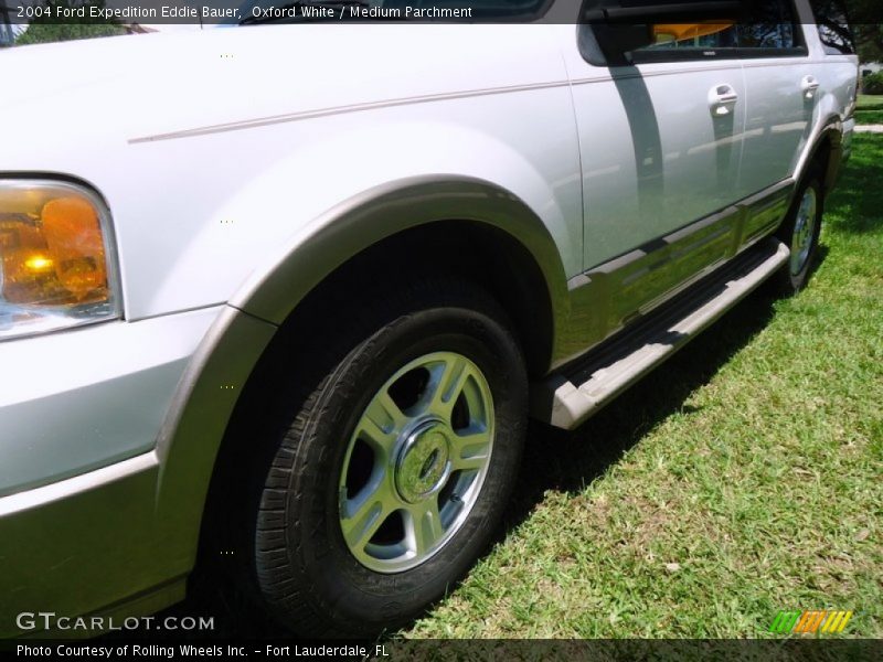 Oxford White / Medium Parchment 2004 Ford Expedition Eddie Bauer