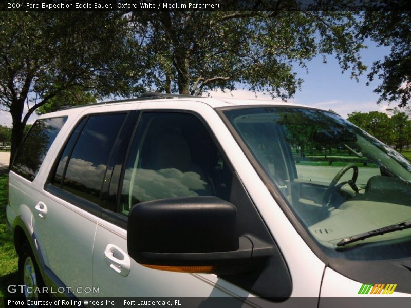 Oxford White / Medium Parchment 2004 Ford Expedition Eddie Bauer