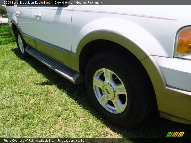 Oxford White / Medium Parchment 2004 Ford Expedition Eddie Bauer