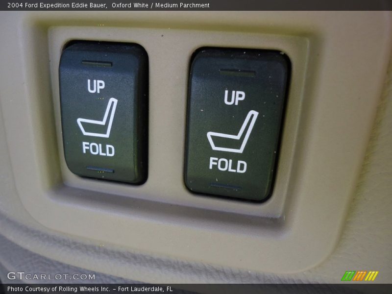 Oxford White / Medium Parchment 2004 Ford Expedition Eddie Bauer