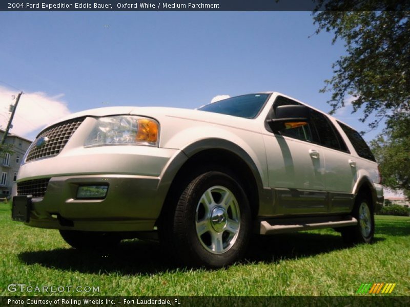 Oxford White / Medium Parchment 2004 Ford Expedition Eddie Bauer