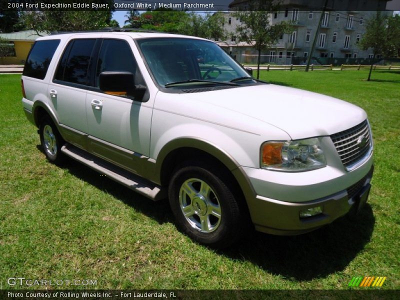 Front 3/4 View of 2004 Expedition Eddie Bauer