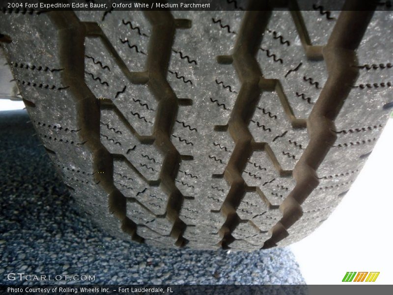 Oxford White / Medium Parchment 2004 Ford Expedition Eddie Bauer