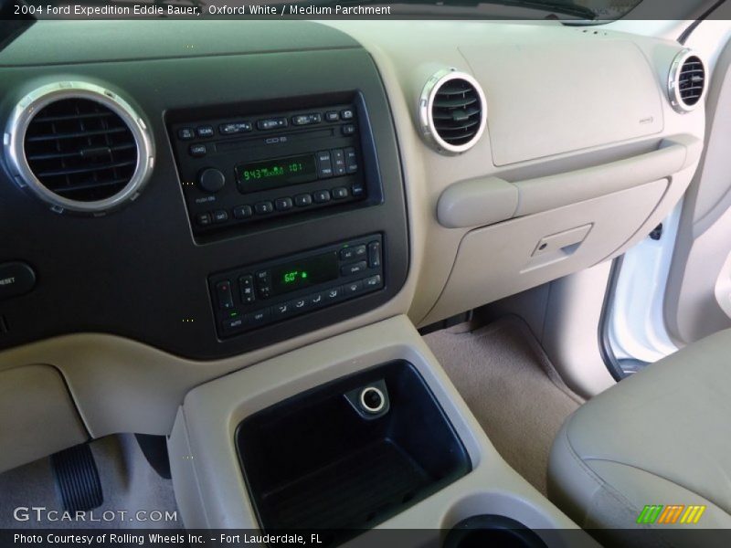 Oxford White / Medium Parchment 2004 Ford Expedition Eddie Bauer