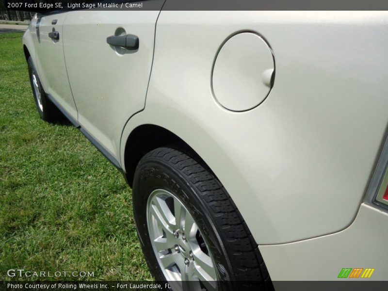 Light Sage Metallic / Camel 2007 Ford Edge SE