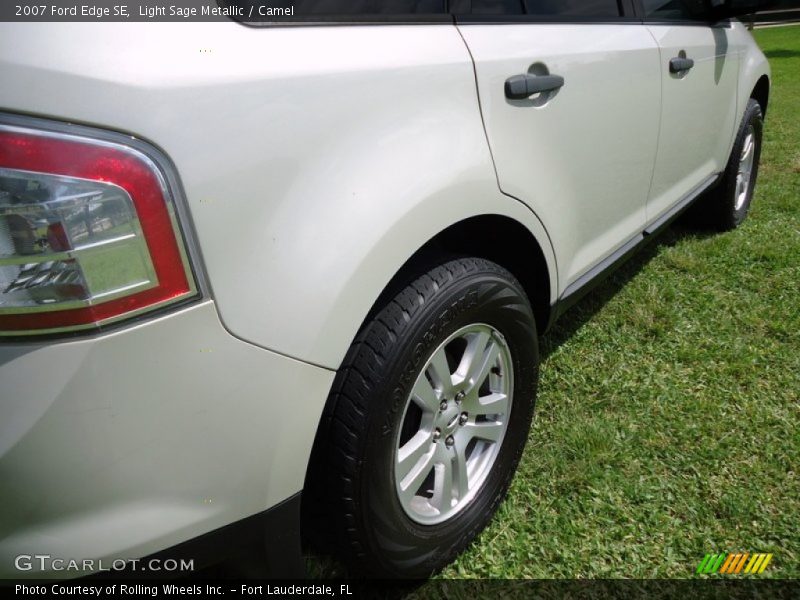 Light Sage Metallic / Camel 2007 Ford Edge SE