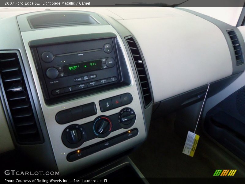 Light Sage Metallic / Camel 2007 Ford Edge SE