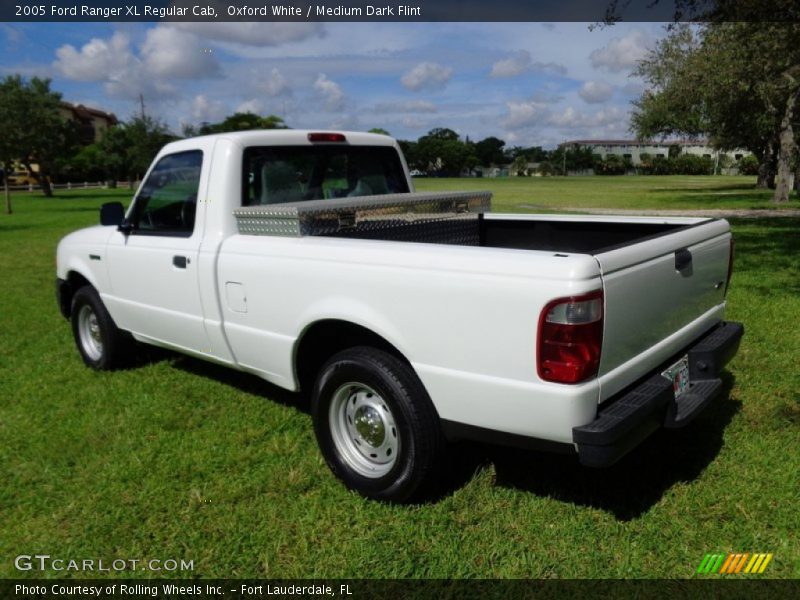 Oxford White / Medium Dark Flint 2005 Ford Ranger XL Regular Cab