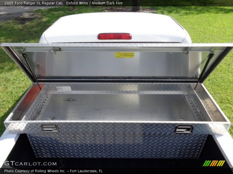 Oxford White / Medium Dark Flint 2005 Ford Ranger XL Regular Cab