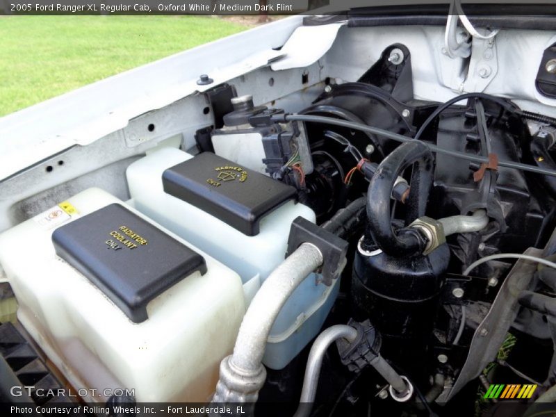 Oxford White / Medium Dark Flint 2005 Ford Ranger XL Regular Cab