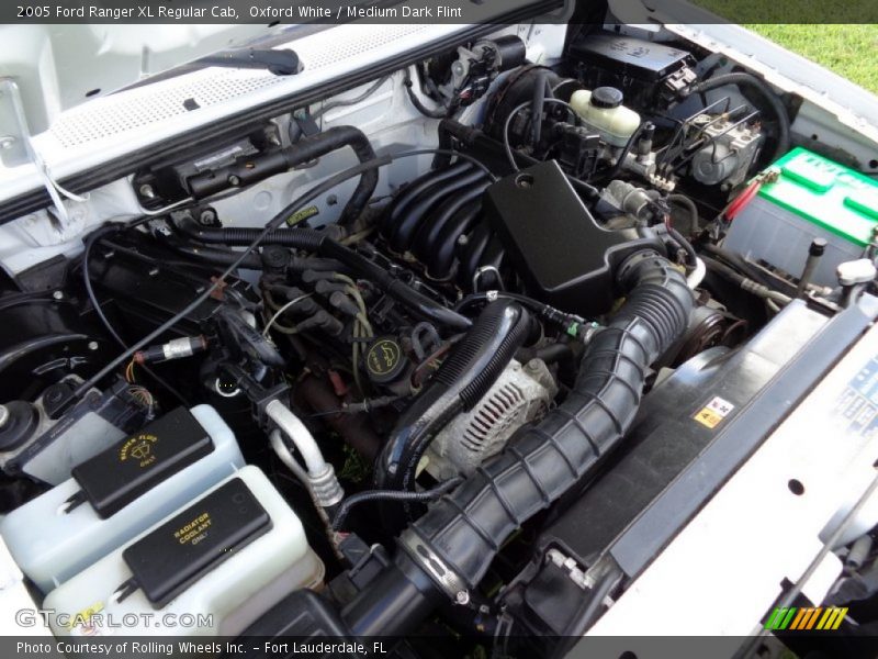 Oxford White / Medium Dark Flint 2005 Ford Ranger XL Regular Cab