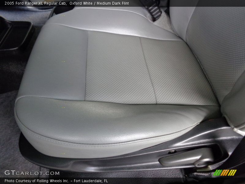 Oxford White / Medium Dark Flint 2005 Ford Ranger XL Regular Cab