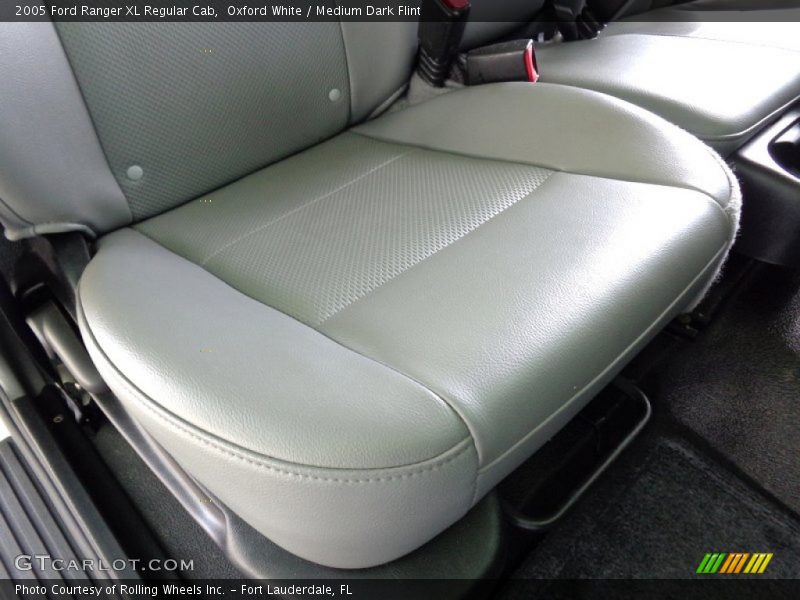 Oxford White / Medium Dark Flint 2005 Ford Ranger XL Regular Cab