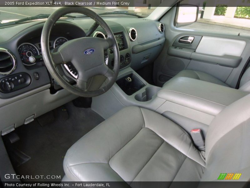  2005 Expedition XLT 4x4 Medium Flint Grey Interior