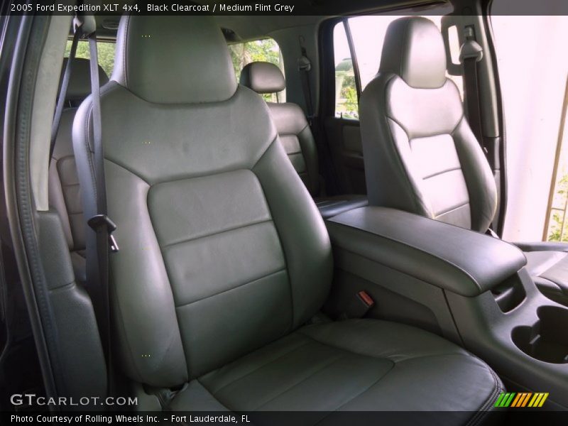 Black Clearcoat / Medium Flint Grey 2005 Ford Expedition XLT 4x4