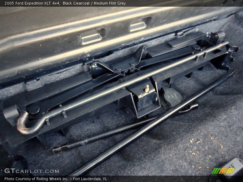 Tool Kit of 2005 Expedition XLT 4x4