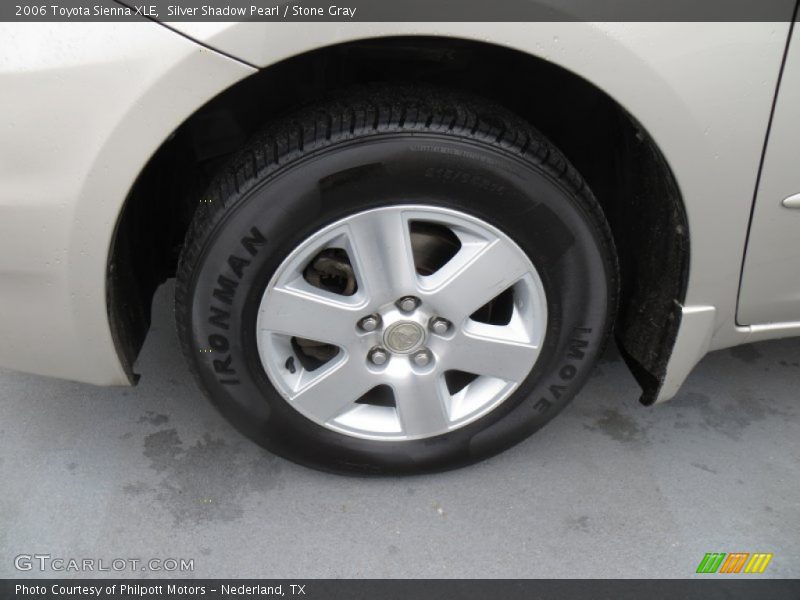 Silver Shadow Pearl / Stone Gray 2006 Toyota Sienna XLE