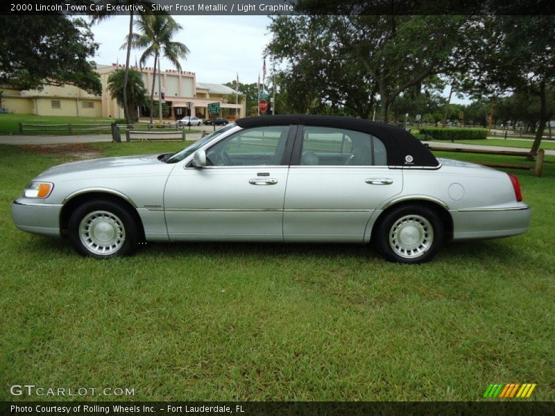 Silver Frost Metallic / Light Graphite 2000 Lincoln Town Car Executive