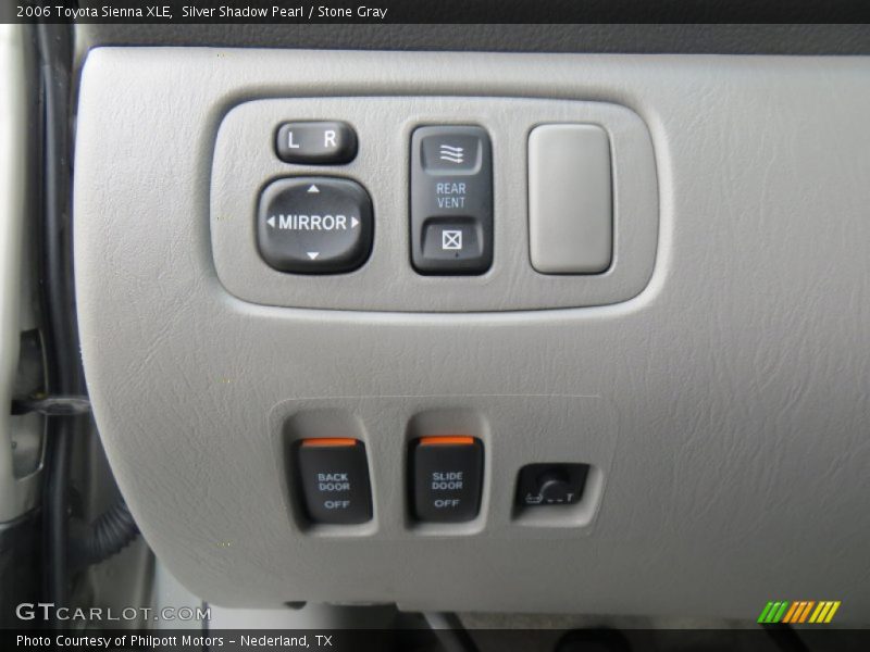 Silver Shadow Pearl / Stone Gray 2006 Toyota Sienna XLE