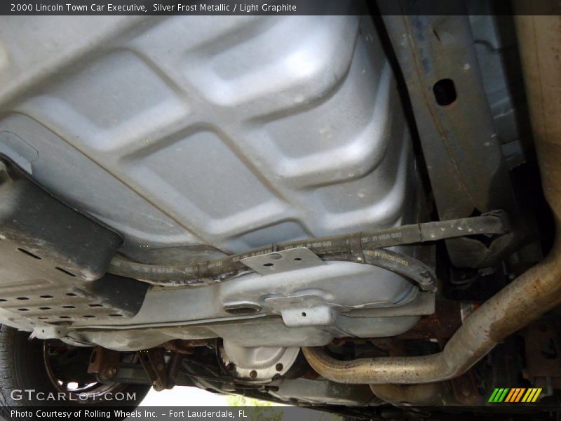 Undercarriage of 2000 Town Car Executive