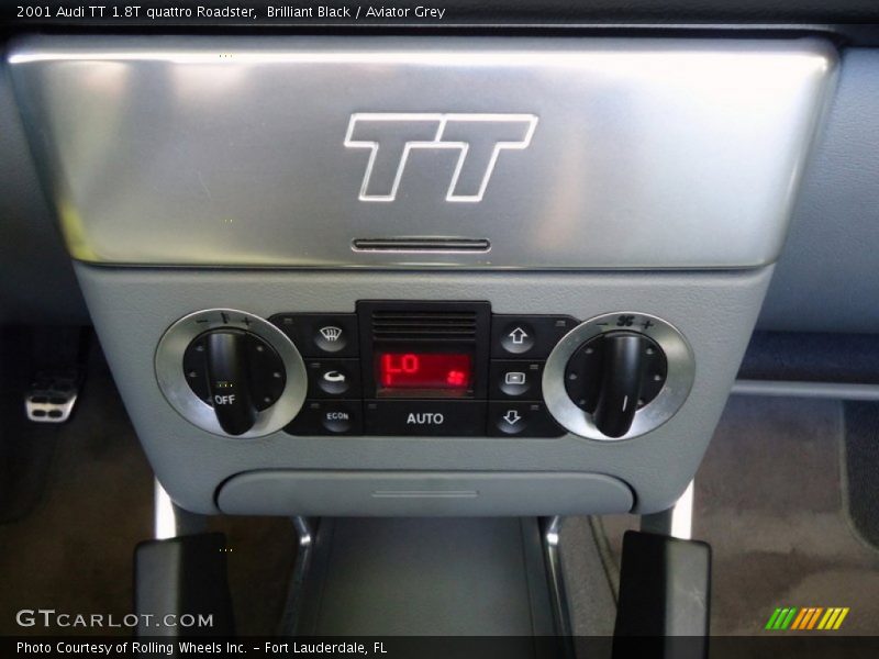 Controls of 2001 TT 1.8T quattro Roadster