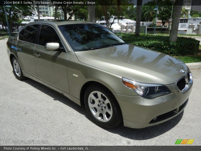 Front 3/4 View of 2004 5 Series 525i Sedan