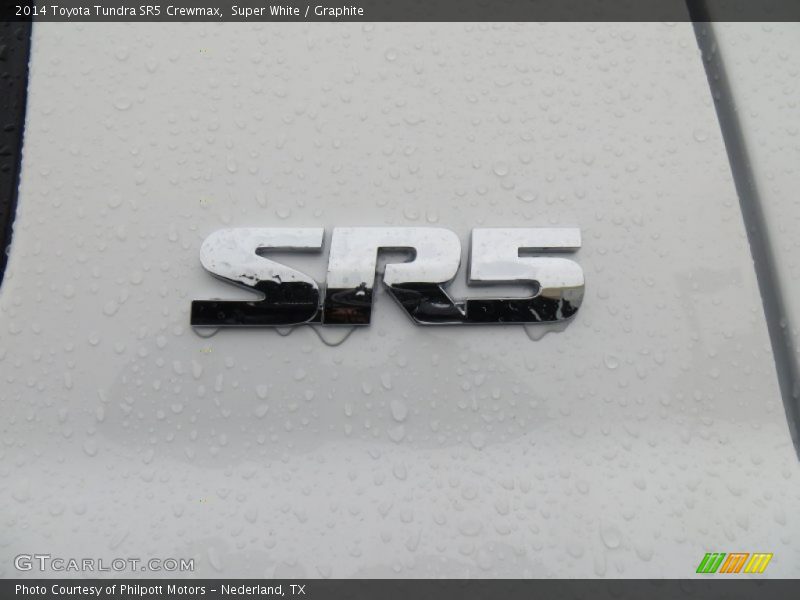 Super White / Graphite 2014 Toyota Tundra SR5 Crewmax