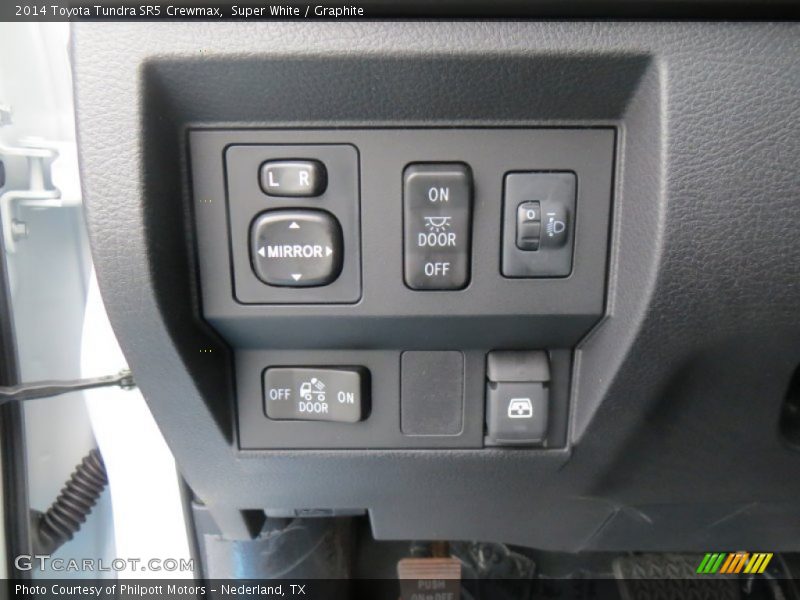 Super White / Graphite 2014 Toyota Tundra SR5 Crewmax