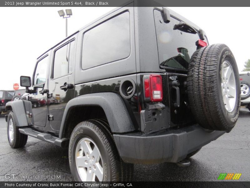 Black / Black 2013 Jeep Wrangler Unlimited Sport S 4x4