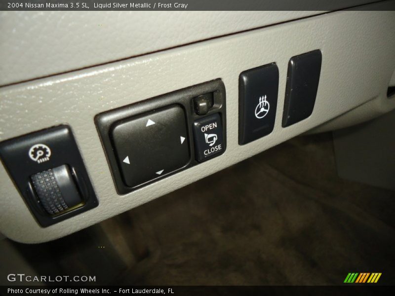 Liquid Silver Metallic / Frost Gray 2004 Nissan Maxima 3.5 SL
