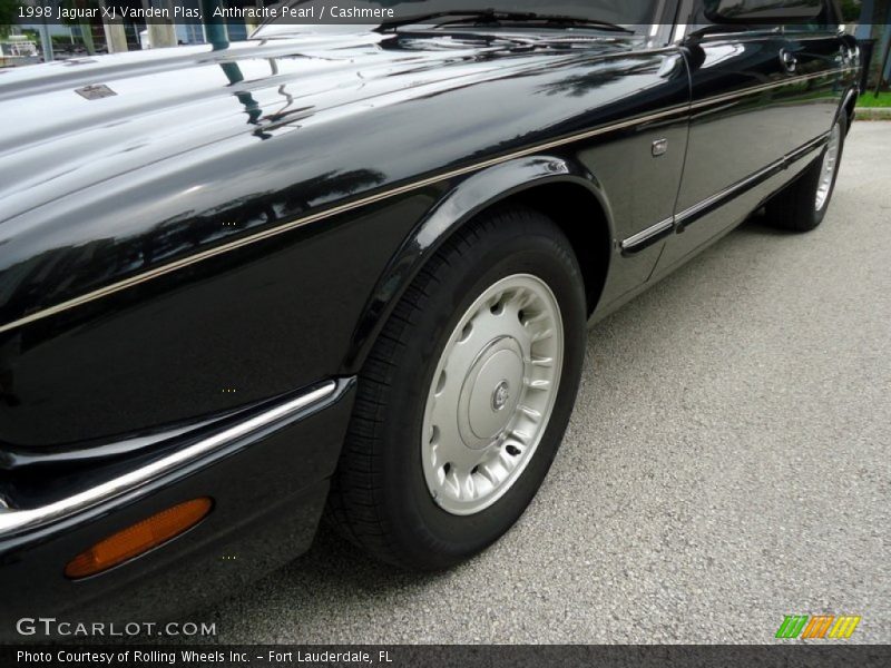 Anthracite Pearl / Cashmere 1998 Jaguar XJ Vanden Plas