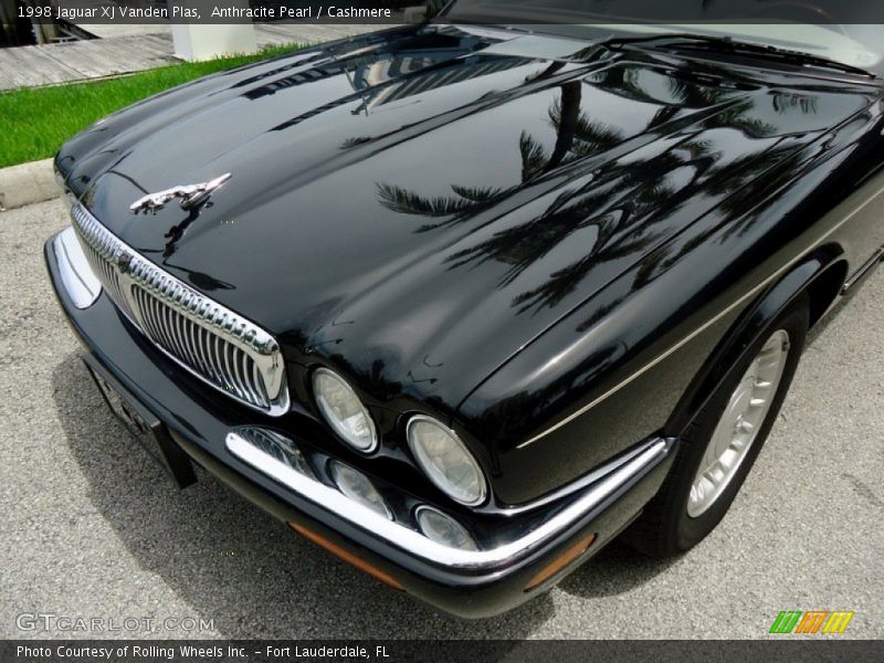 Anthracite Pearl / Cashmere 1998 Jaguar XJ Vanden Plas