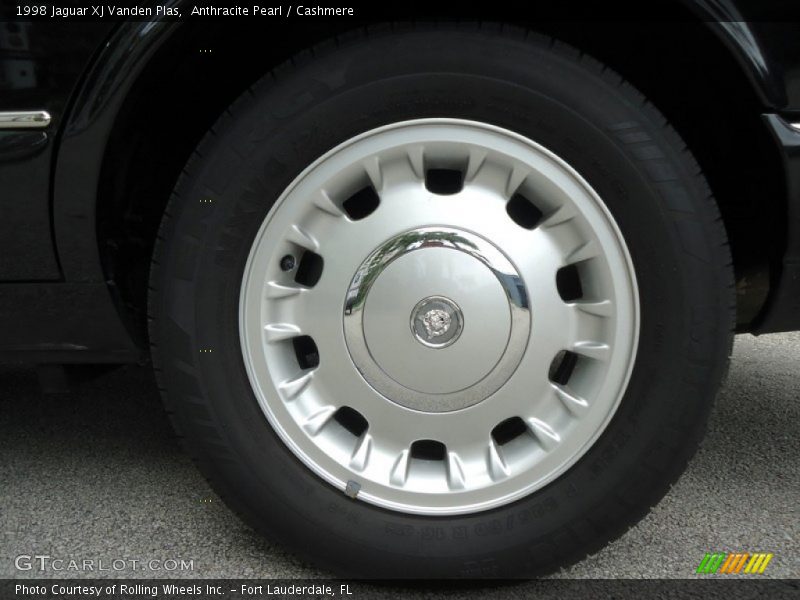  1998 XJ Vanden Plas Wheel