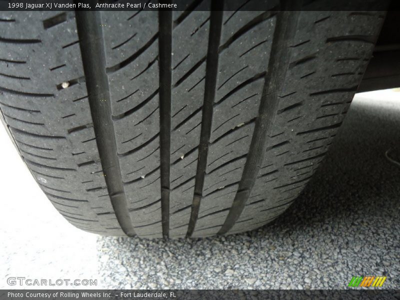 Anthracite Pearl / Cashmere 1998 Jaguar XJ Vanden Plas