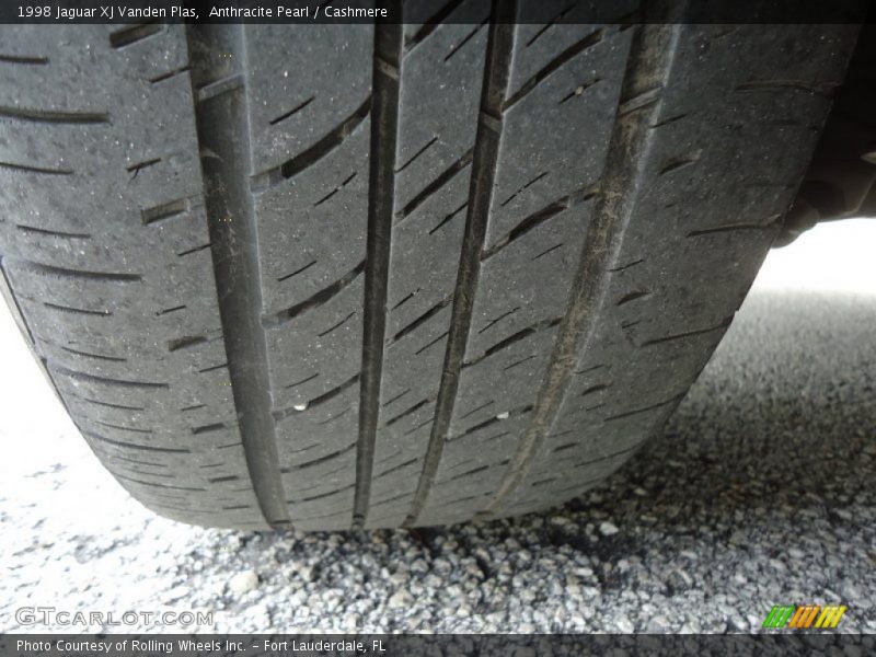 Anthracite Pearl / Cashmere 1998 Jaguar XJ Vanden Plas