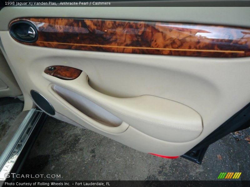 Anthracite Pearl / Cashmere 1998 Jaguar XJ Vanden Plas