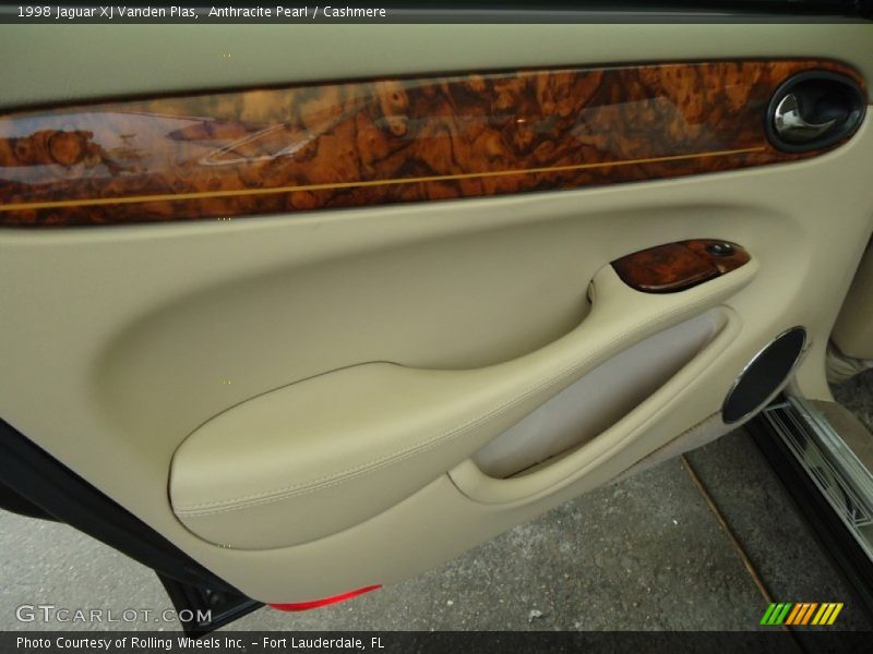 Anthracite Pearl / Cashmere 1998 Jaguar XJ Vanden Plas