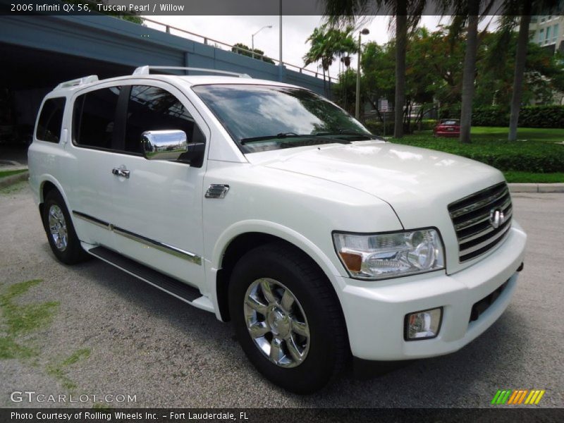 Front 3/4 View of 2006 QX 56