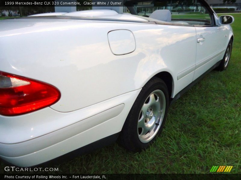 Glacier White / Oyster 1999 Mercedes-Benz CLK 320 Convertible