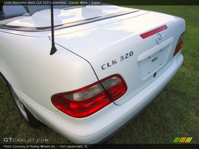 Glacier White / Oyster 1999 Mercedes-Benz CLK 320 Convertible